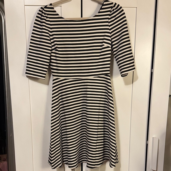 Pomelo Black and White Striped Long Sleeve Dress - Picture 4 of 10